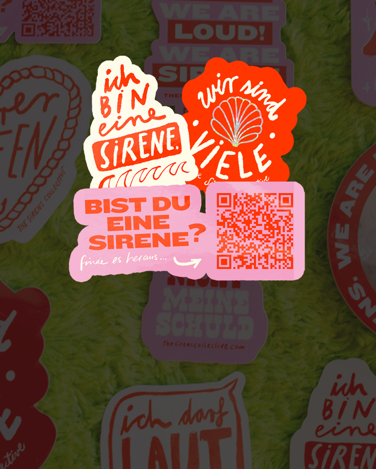Die-cut stickers with German text on a green surface, featuring phrases like "Ich bin eine Sirene" and a QR code.